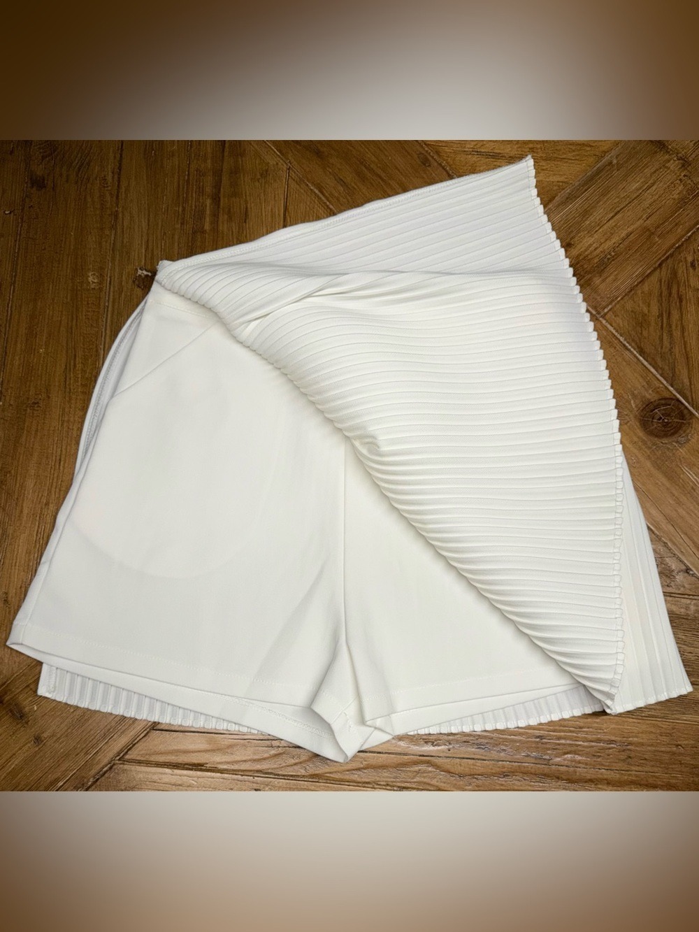 Stylenanda 3CE Boutique Pleated Wrap Skort Size Small Cream Ivory Pockets Zipper - Picture 3 of 12
